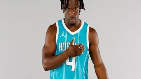 激情角逐！英超1月风云人物：多古、恩佐、维尔茨领衔最佳球员争霸战